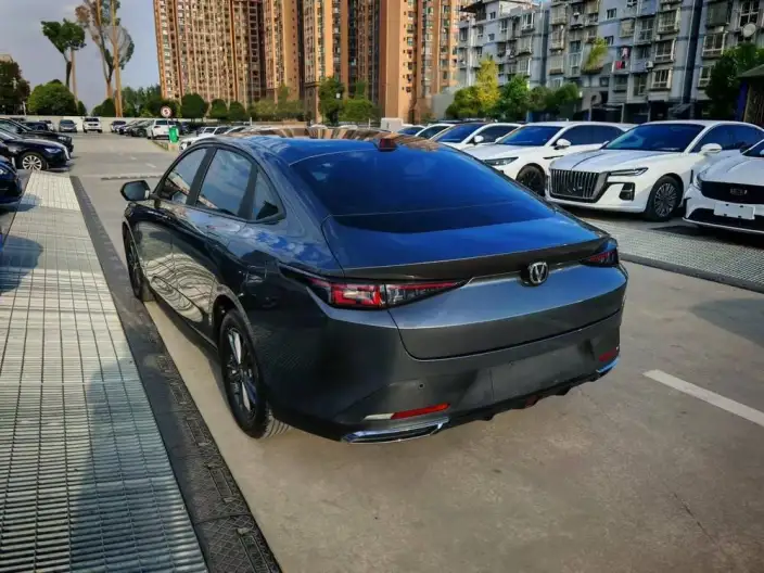 Changan Yida 2023 Model 1.5T GDI Automatic Changxiang Edition – фото 4