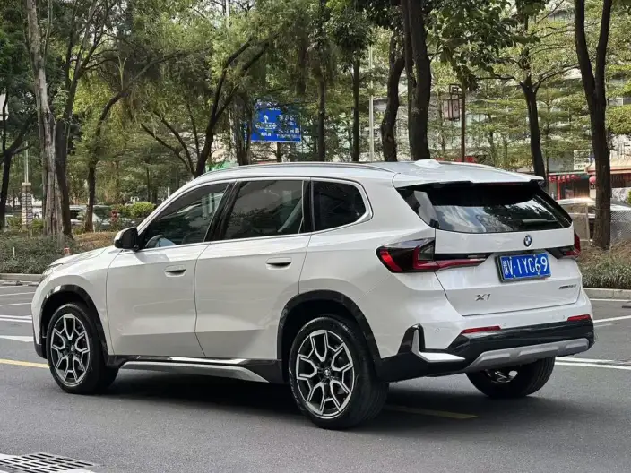 BMW X1 2023 Model sDrive25Li X Design Set – фото 3