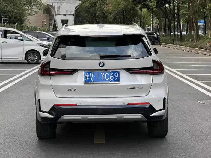 BMW X1 2023 Model sDrive25Li X Design Set – фото 4