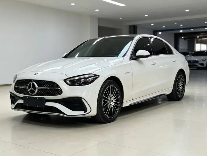 Mercedes-Benz C-Class 2023 Model C 260 L Sports Edition – фото 1