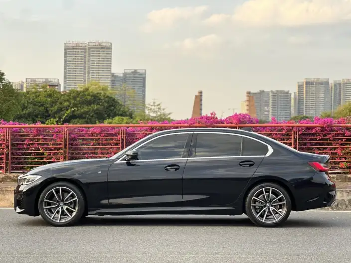 BMW 3 Series 2022 Model 325Li M Sports Set – фото 4
