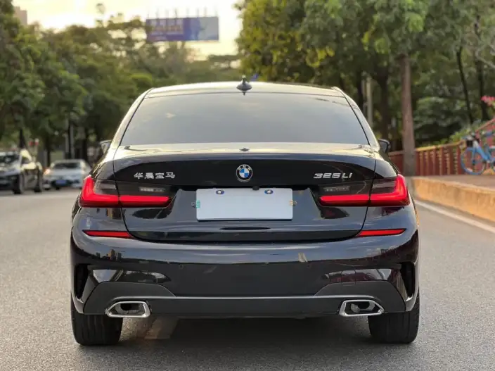 BMW 3 Series 2022 Model 325Li M Sports Set – фото 6