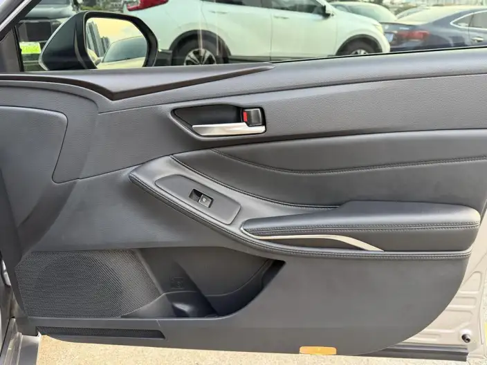 Toyota Avalon 2022 Model 2.5L Deluxe Edition – фото 10