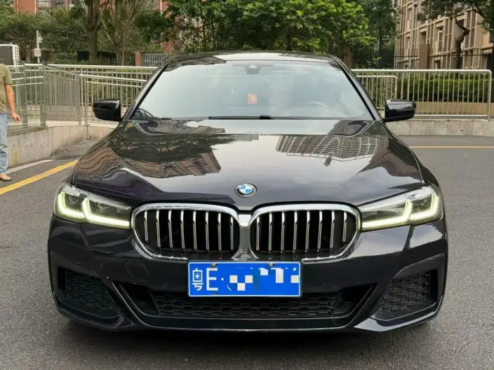 BMW 5 Series 2022 Model 530Li Leading Model M Sports Set – фото 2