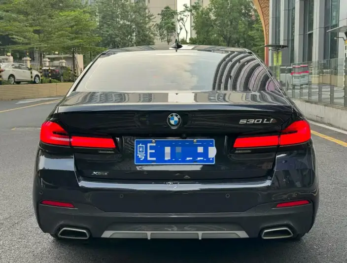 BMW 5 Series 2022 Model 530Li Leading Model M Sports Set – фото 4
