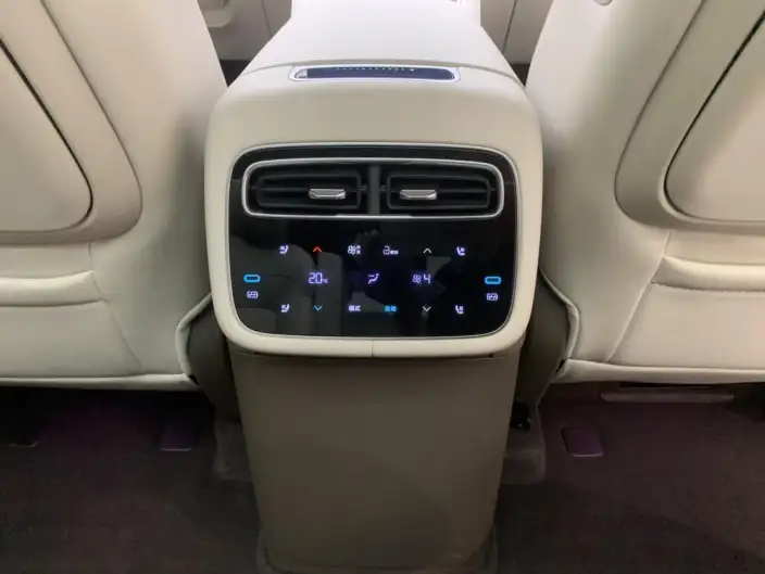 Denza N8L DM 2025 Model Flagship Model – фото 8
