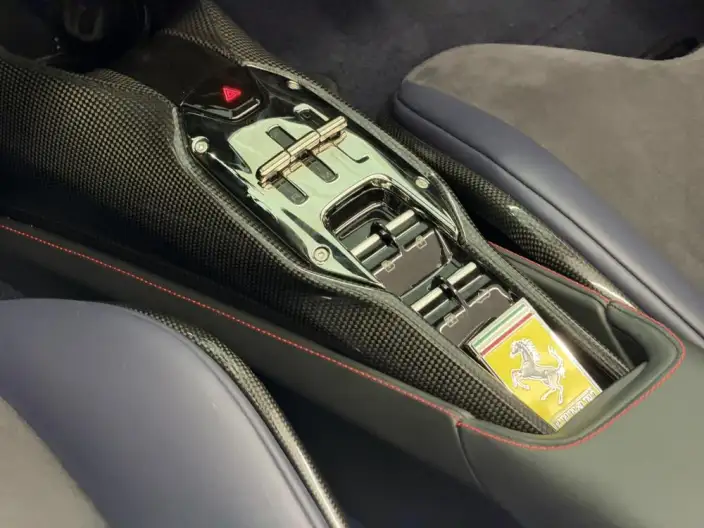 Ferrari SF90 2021 Model 3.9T V8 Spider – фото 10