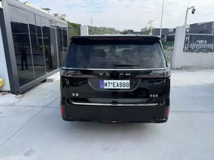 VOYAH Dreamer PHEV 2024 Model Ultra-long Endurance Superior Edition – фото 5