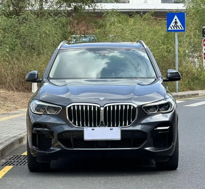 BMW X5 Imported 2022 Model xDrive40i Exclusive Model M Sports Set – фото 2