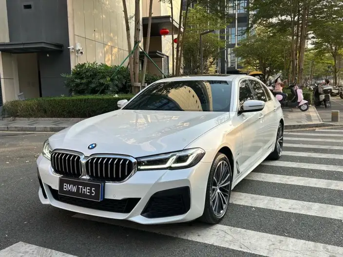 BMW 5 Series 2022 Model Facelift 530Li Leading Model M Sports Set – фото 1