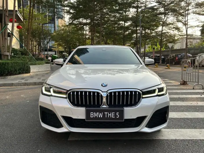 BMW 5 Series 2022 Model Facelift 530Li Leading Model M Sports Set – фото 2