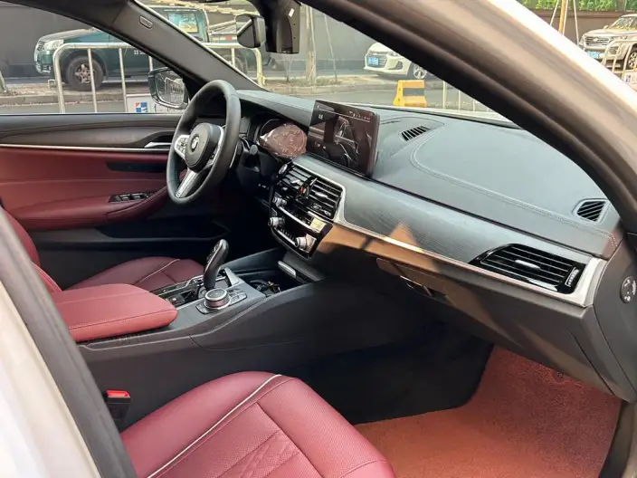 BMW 5 Series 2022 Model Facelift 530Li Leading Model M Sports Set – фото 9