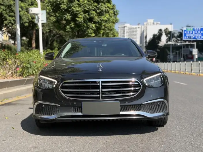 Mercedes-Benz E-Class 2022 Model Facelift E 260 L sedan – фото 2
