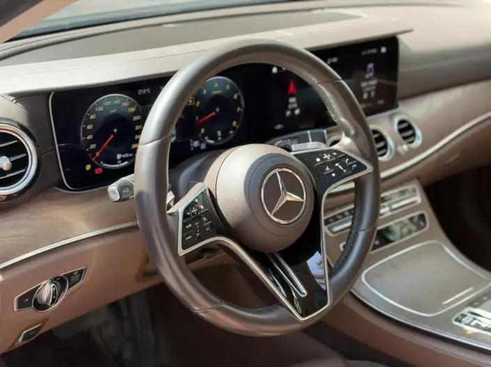 Mercedes-Benz E-Class 2022 Model Facelift E 260 L sedan – фото 7