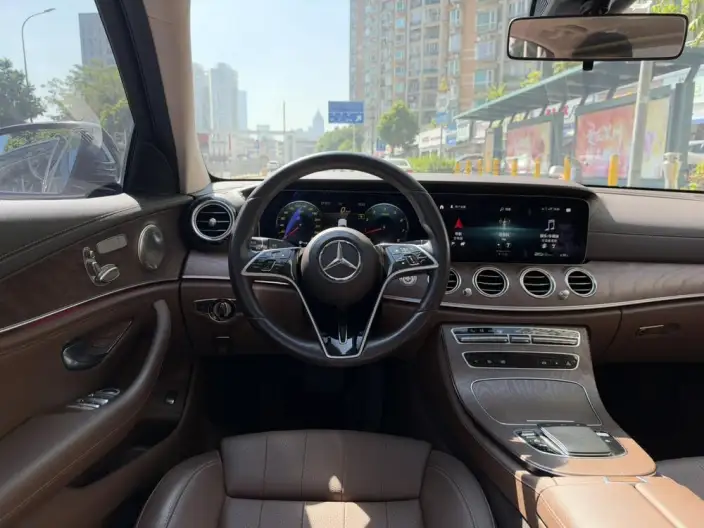 Mercedes-Benz E-Class 2022 Model Facelift E 260 L sedan – фото 8