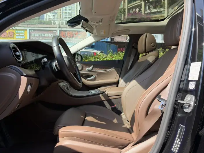 Mercedes-Benz E-Class 2022 Model Facelift E 260 L sedan – фото 9