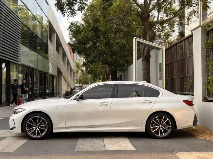 BMW 3 Series 2023 Model 325Li M Sports Set – фото 3