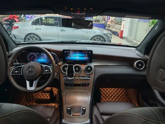 Mercedes-Benz GLC 2022 Model GLC 260 L 4MATIC Luxury Model – фото 9
