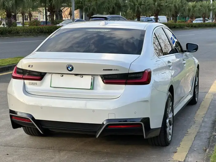 BMW i3 2025 Model eDrive35L – фото 7