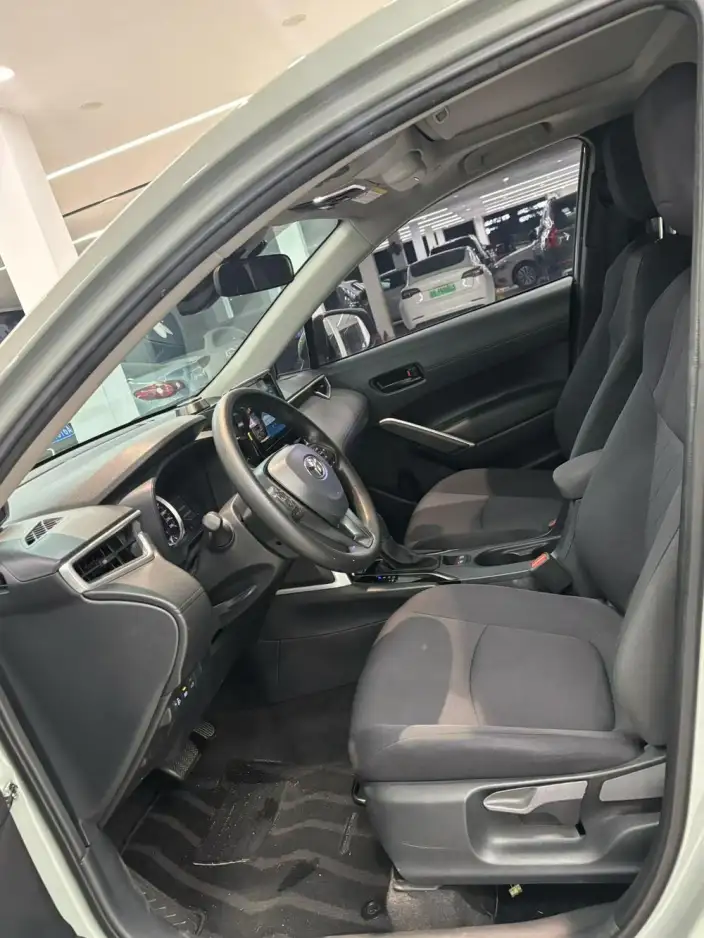 Toyota Corolla Cross 2023 Model 2.0L CVT Elite Edition – фото 8