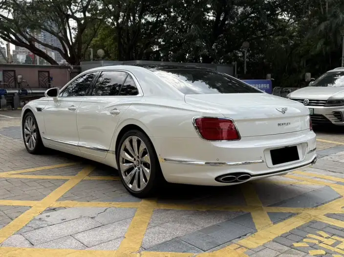 Continental Flying Spur 2022 Model 4.0T V8 Standard Edition – фото 4