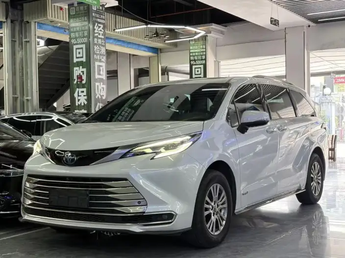 Toyota Sienna 2021 Model 2.5L Hybrid Premium Edition – фото 1