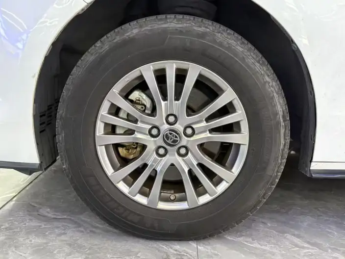Toyota Sienna 2021 Model 2.5L Hybrid Premium Edition – фото 7