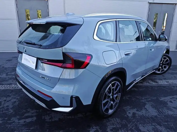 BMW X1 2026 Model sDrive25Li X Design Set – фото 5