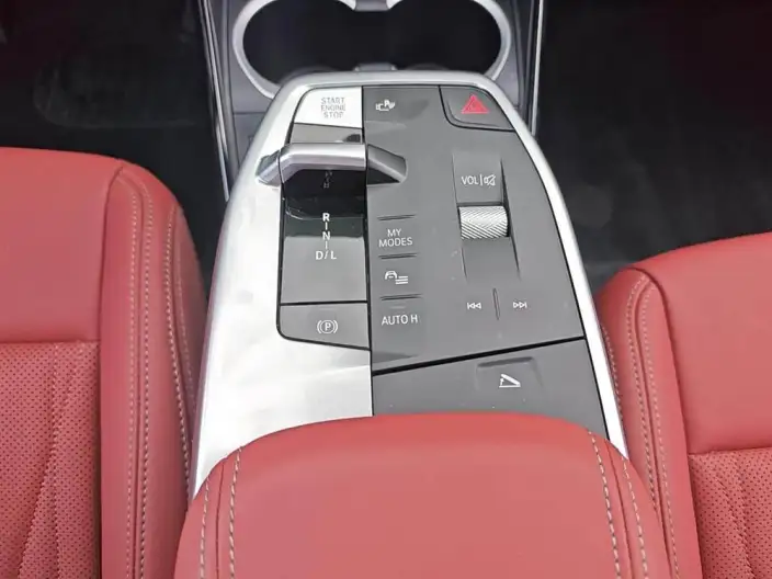 BMW X1 2026 Model sDrive25Li X Design Set – фото 9