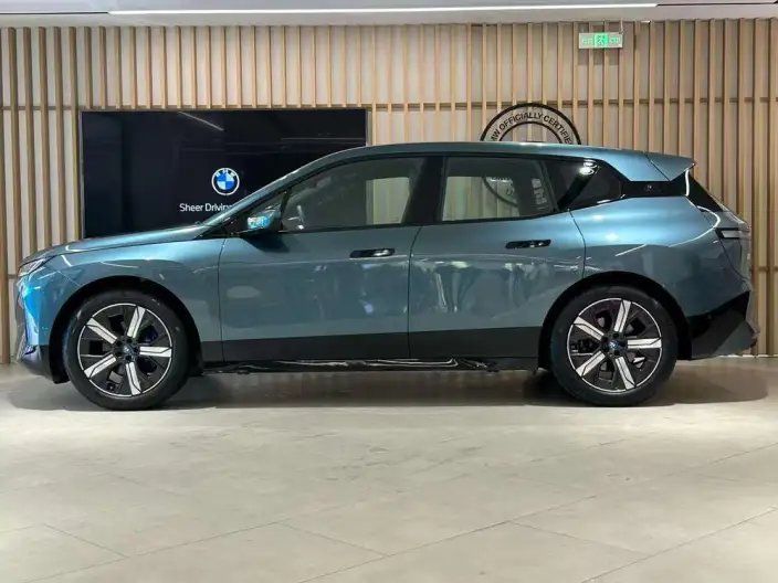 BMW iX 2023 Model xDrive40 – фото 3