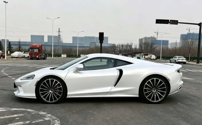 McLaren GT 2022 Model 4.0T Automatic Rear Drive 2 seat Parallel Imported – фото 3