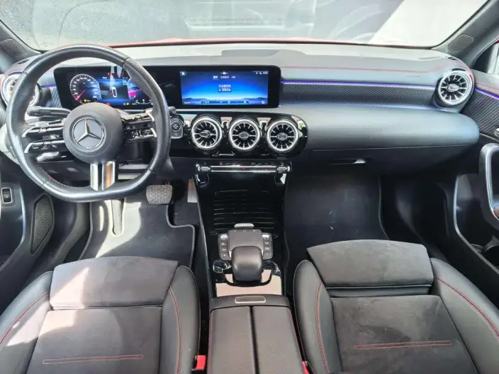Mercedes-Benz A-class 2023 Model A 200 L Sports sedan Fashion Edition – фото 7