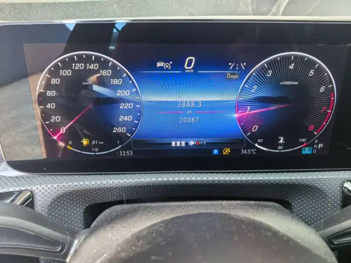 Mercedes-Benz A-class 2023 Model A 200 L Sports sedan Fashion Edition – фото 8