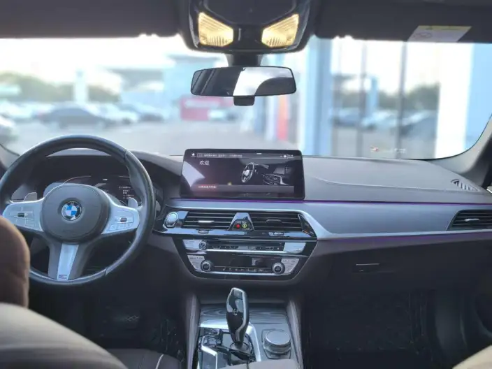 BMW 5 Series 2023 Model 530Li Leading Model M Sports Set – фото 9