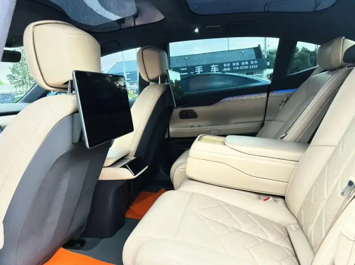 NIO ET7 2024 Model 100kWh Executive Signature Edition – фото 10