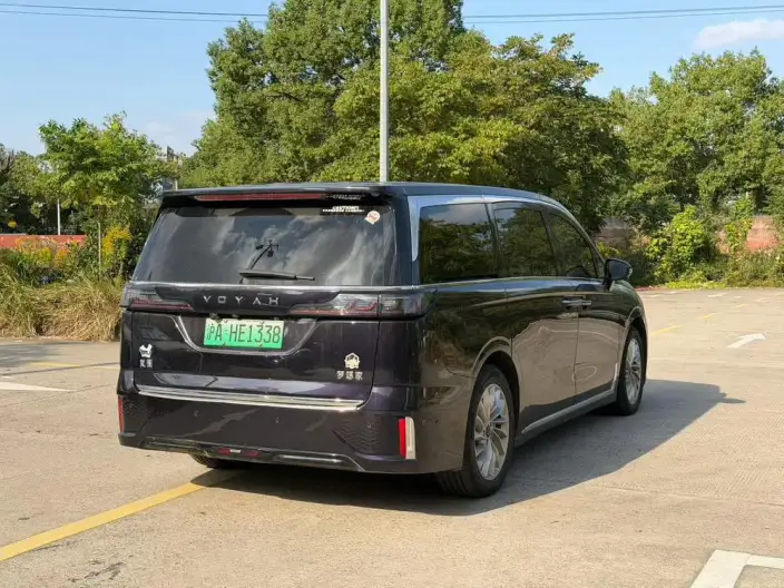 VOYAH Dreamer PHEV 2024 Model Ultra-long Endurance Premium Edition – фото 6