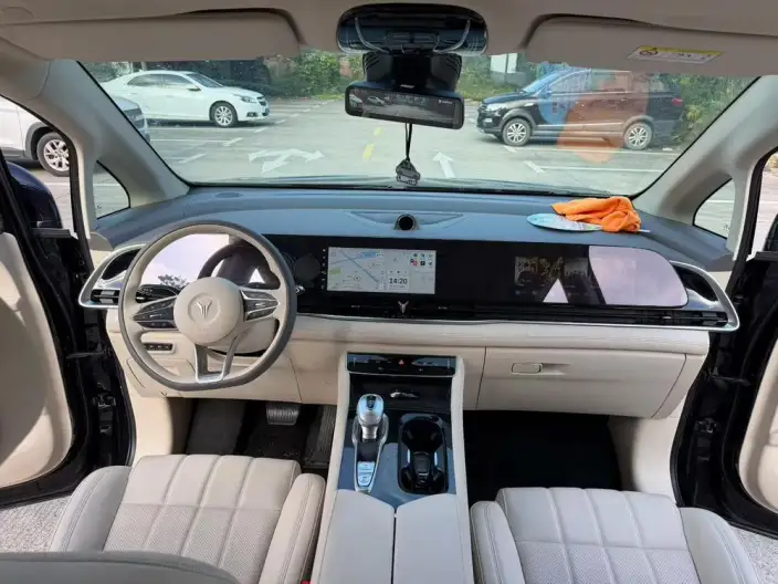 VOYAH Dreamer PHEV 2024 Model Ultra-long Endurance Premium Edition – фото 7