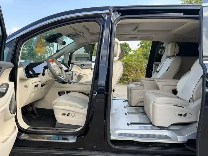 VOYAH Dreamer PHEV 2024 Model Ultra-long Endurance Premium Edition – фото 8