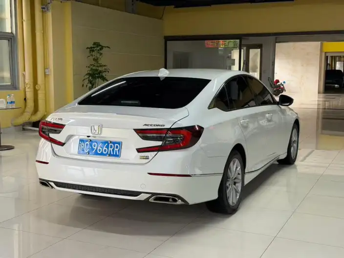 Honda Accord 2022 Model 260TURBO Deluxe Edition – фото 6