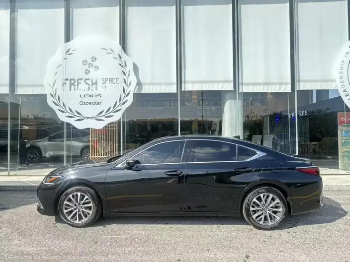 Lexus ES 2024 Model 200 Premium