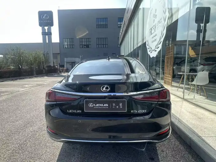 Lexus ES 2024 Model 200 Premium