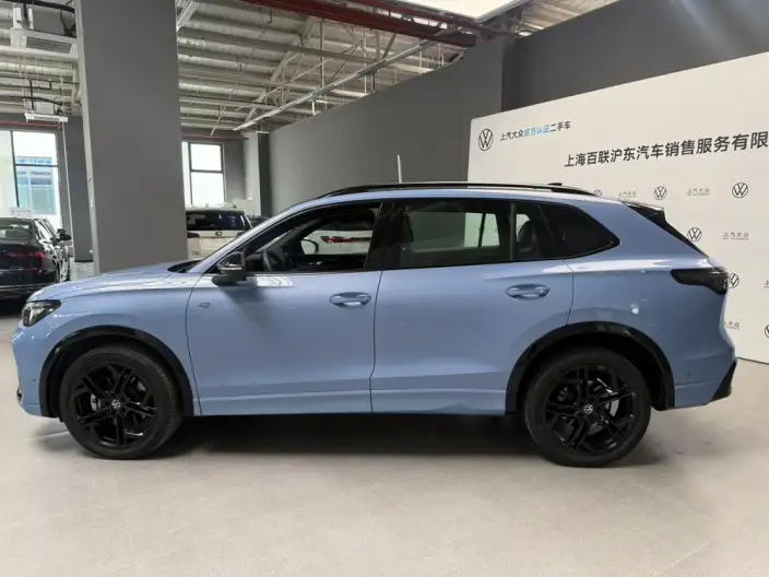 Volkswagen Tiguan L 2025 Model Pro 380TSI 4WD R-Line Smart collar Edition – фото 4