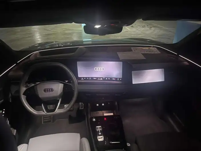 AUDI Q6L e-tron 2026 Model First Edition Pilot Edition – фото 5