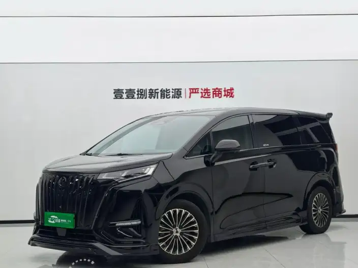 Denza D9 EV 2022 Model 600 4WD Flagship Model
