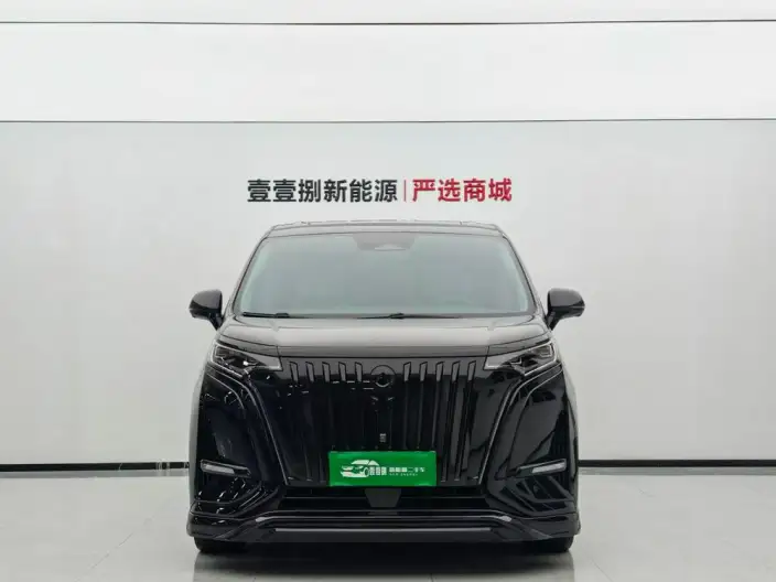Denza D9 EV 2022 Model 600 4WD Flagship Model
