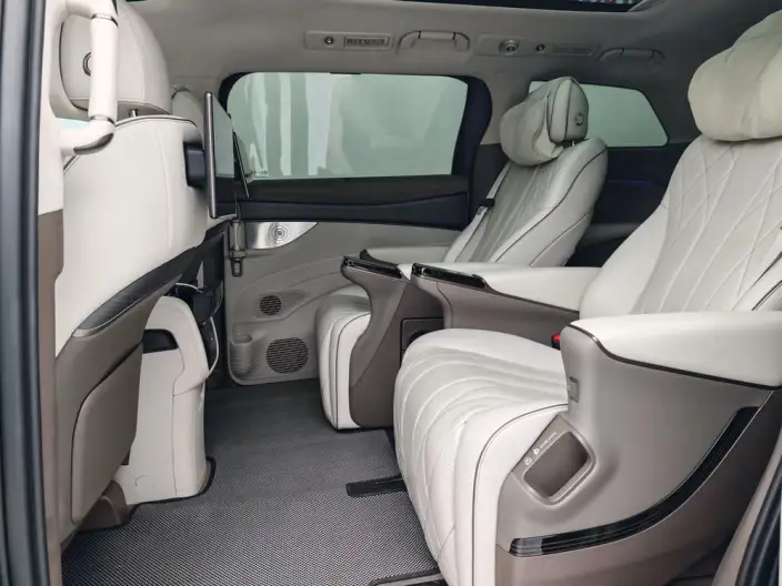 Denza D9 EV 2022 Model 600 4WD Flagship Model – фото 9