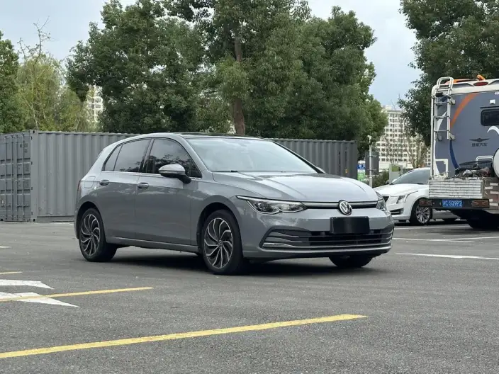 Volkswagen Golf 2023 Model 280TSI DSG Pro – фото 3