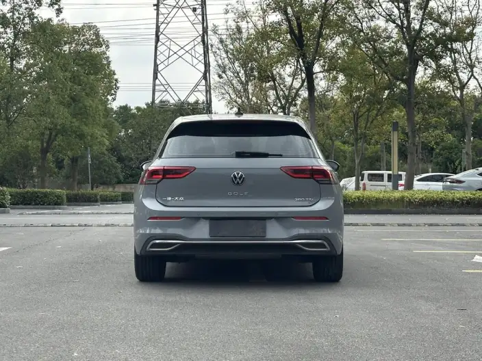 Volkswagen Golf 2023 Model 280TSI DSG Pro – фото 5
