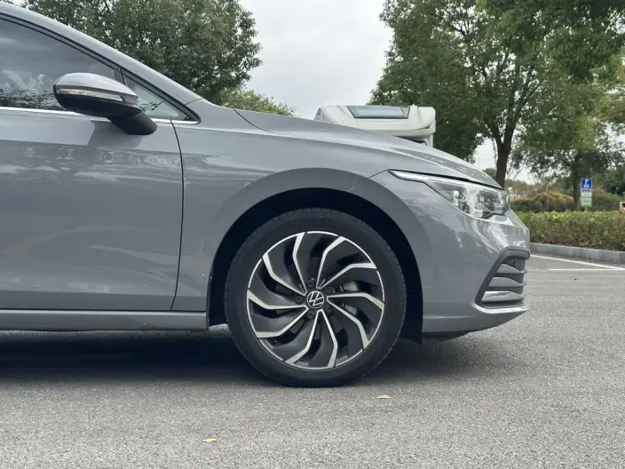 Volkswagen Golf 2023 Model 280TSI DSG Pro – фото 9