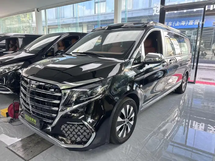 Viano 2023 Model 2.0T Business Edition 7 seat – фото 1